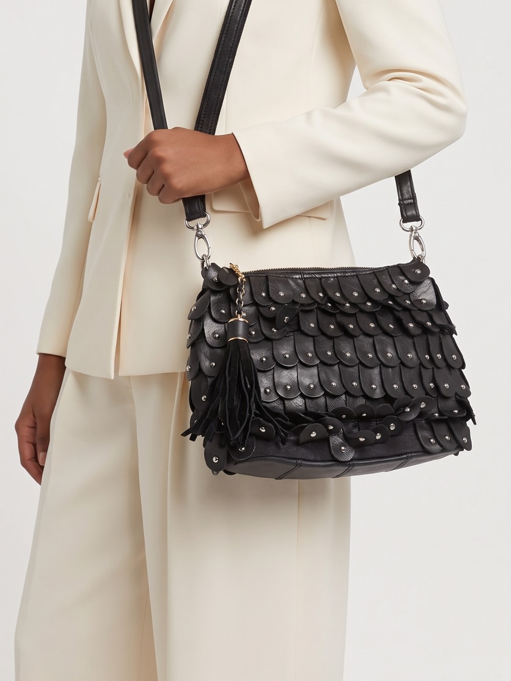 Source Unknown Black Leather Shoulder Bag with Tassel and Scallop Overlay